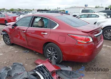 2015 Nissan Altima 2.5 из США, поврежденный, VIN 1N4AL3AP9FN395127